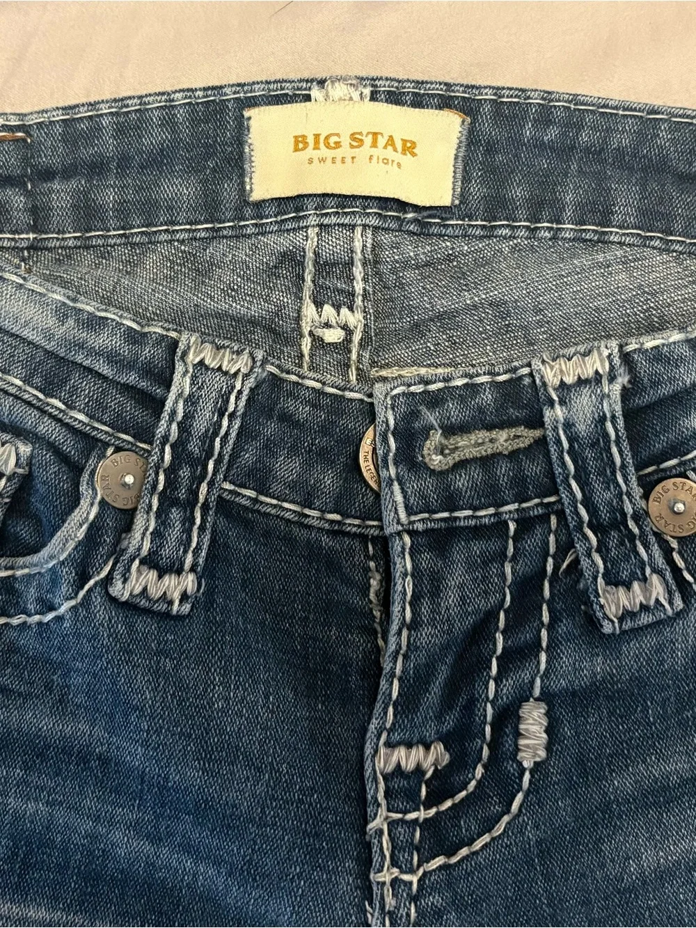 Big Star Flare Jeans Women’s 24R Medium Wash Distressed Stretch